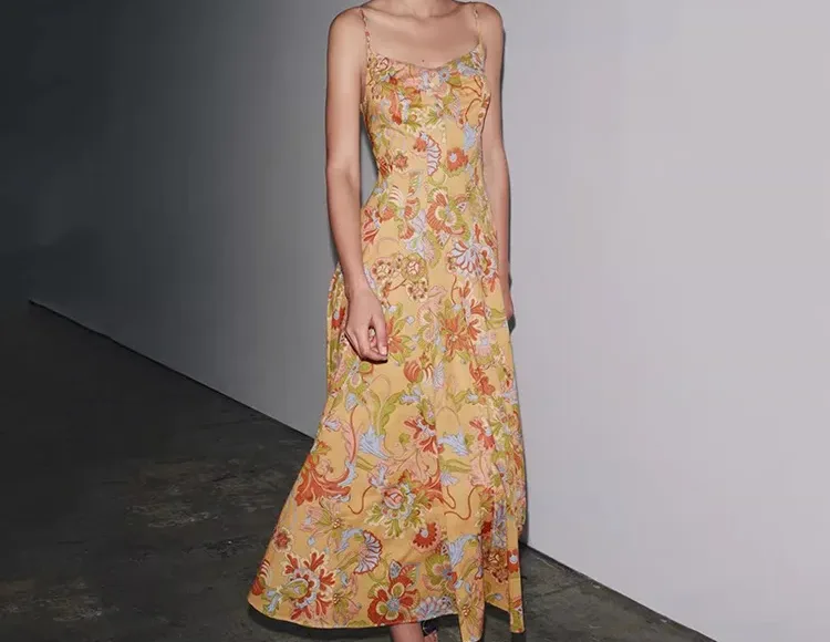 Pakaian Wanita Klasik