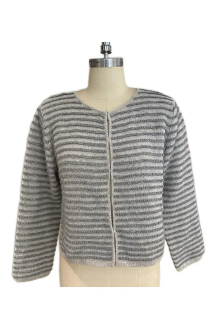 Mengapa Sweater Kasmir Berjalur Wanita Pelaburan Sempurna untuk Setiap Almari Pakaian Moden